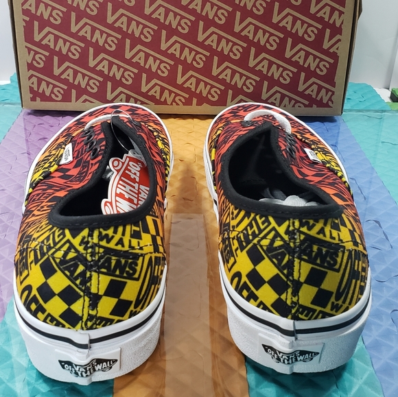 VANS - Picture 4 of 7
